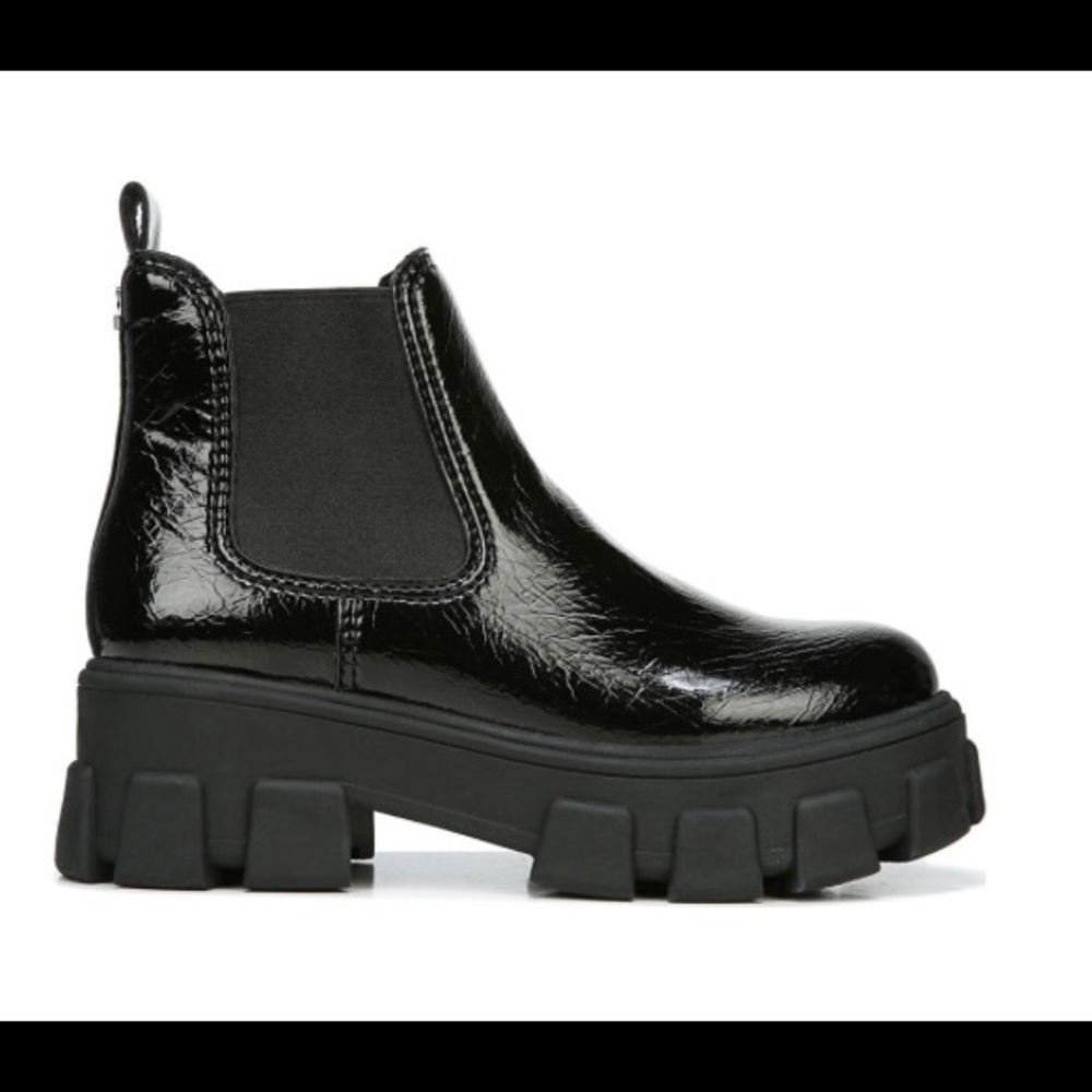 Sam Edelman- Circus Lug Sole boots in Crackle